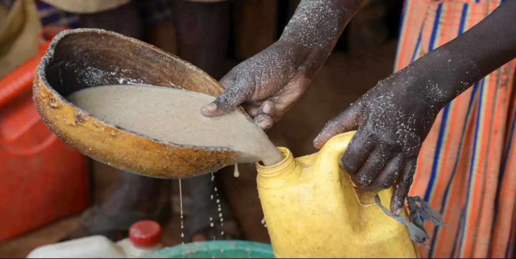 Africké pivo varené tradičným štýlom